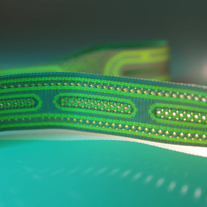 Gluten NitLeash product photo close up of knitted material with a green filter applied